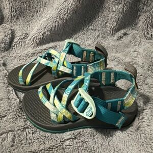Chaco Teal and Cream Sandals